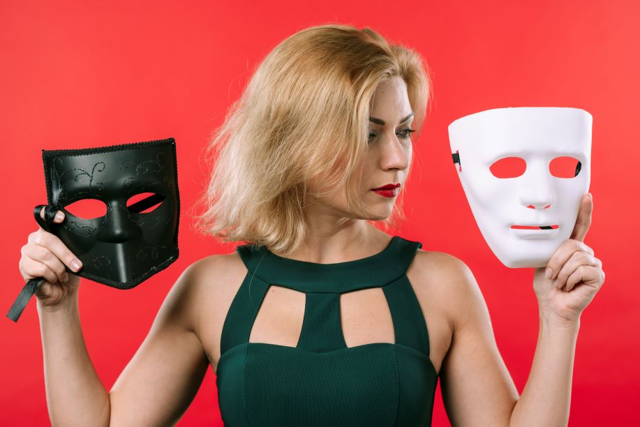 How to Spot and Surround Yourself with Genuine Connections