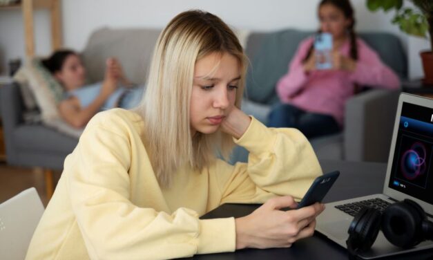 5 Compelling Reasons to Limit Screen Time