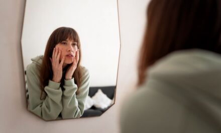 Unraveling the 5 Causes of Female Facial Hair